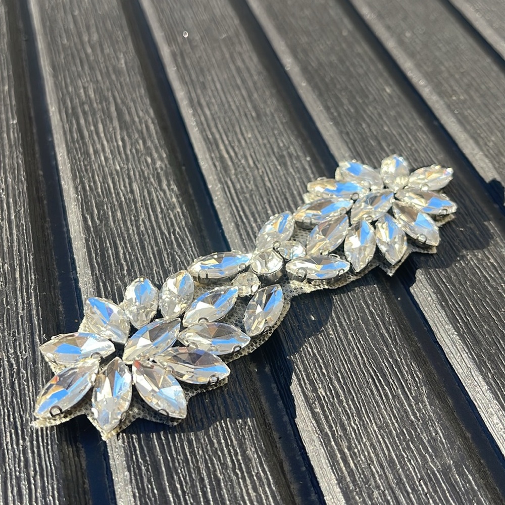 New Rhinestone Appliqué - Picture 4 of 16